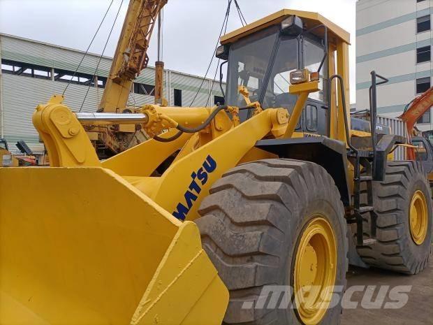 Komatsu WA470 Kolové nakladače