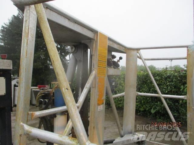 Denka-Lift DL 25 Teleskopické plošiny