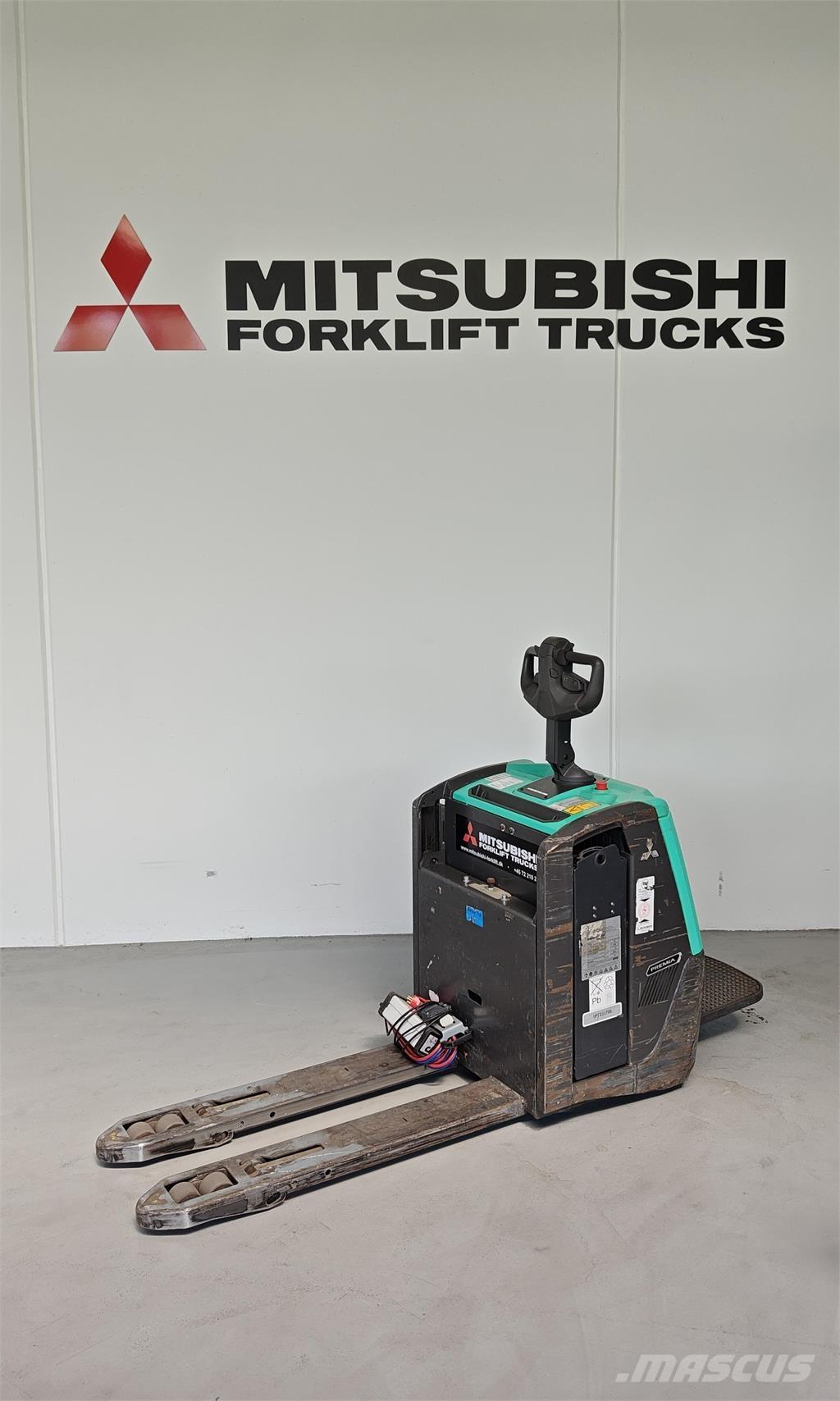 Mitsubishi PBV20N3 Vozíky s plošinou pro náklad