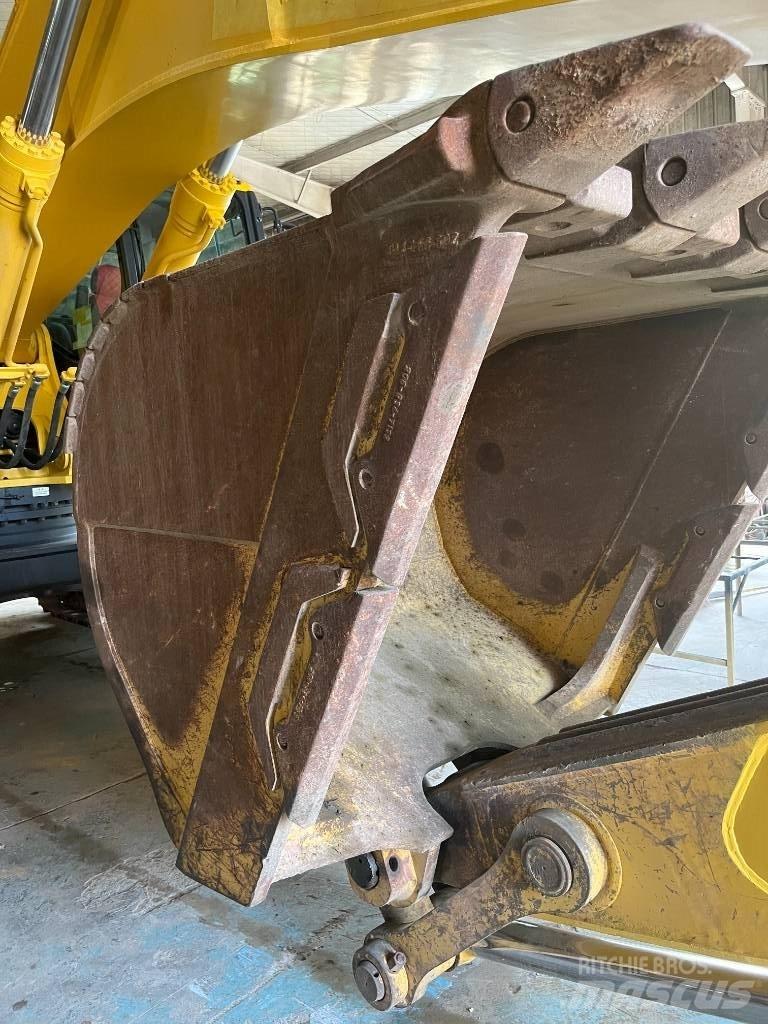 Komatsu PC 450 LC-8 Pásová rýpadla