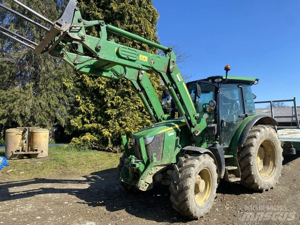 John Deere 5100 R Traktory