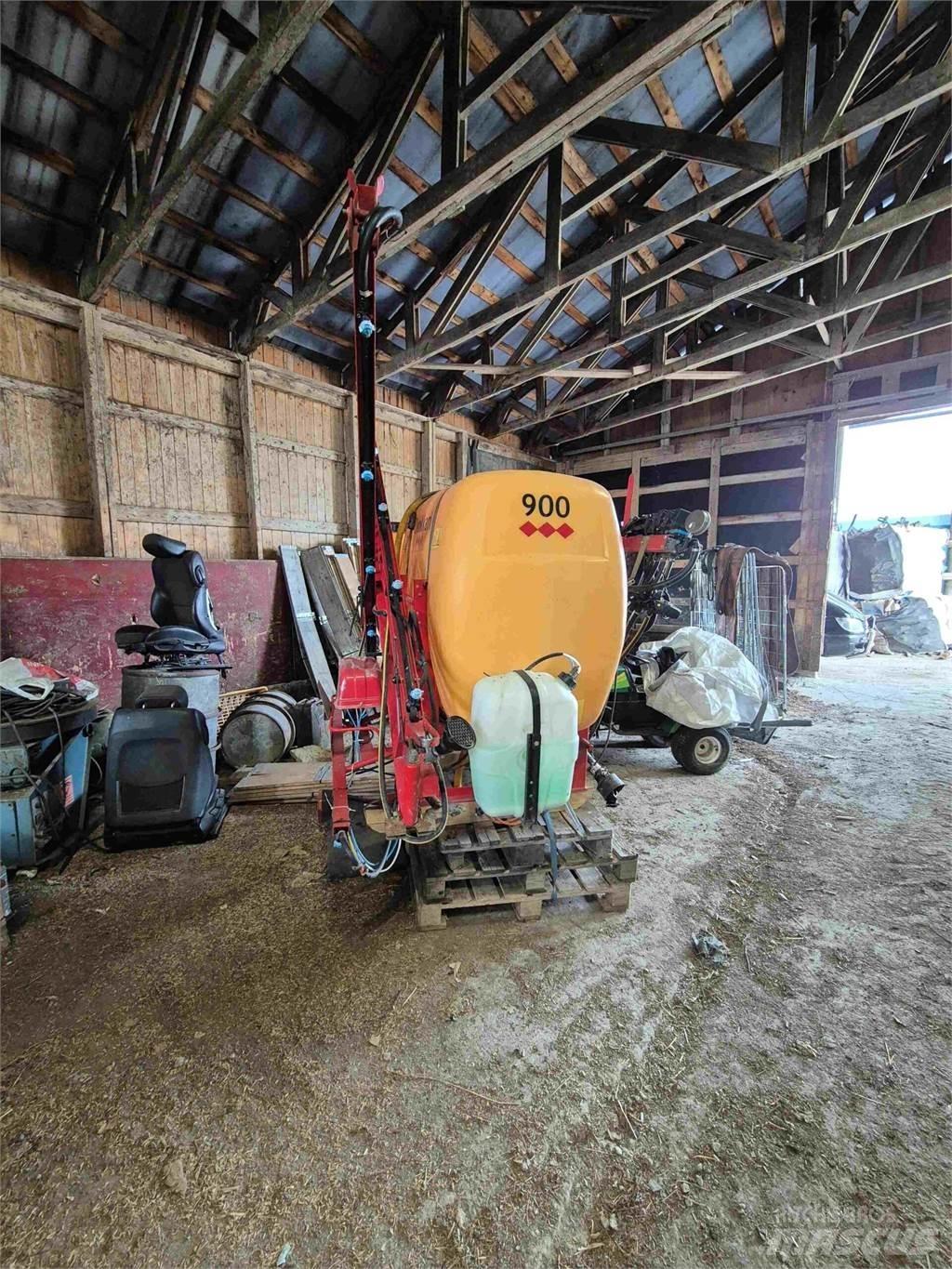Junkkari 900L Tažené postřikovače