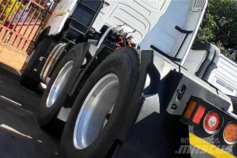Volvo FMX 440 Další
