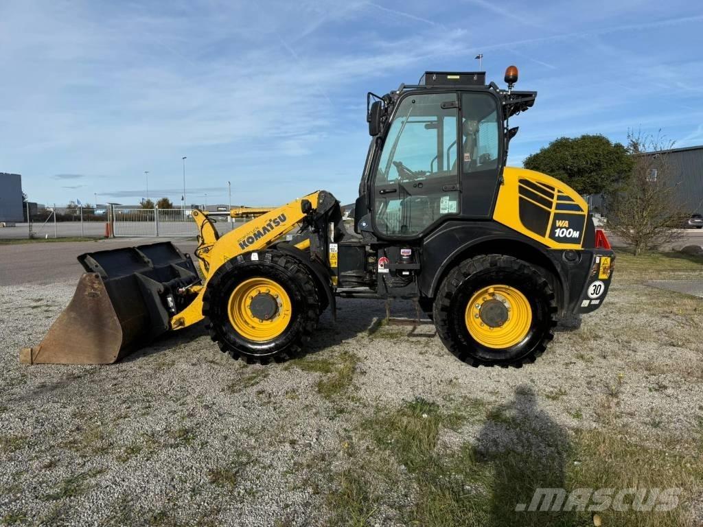 Komatsu WA100 M-7 Kolové nakladače
