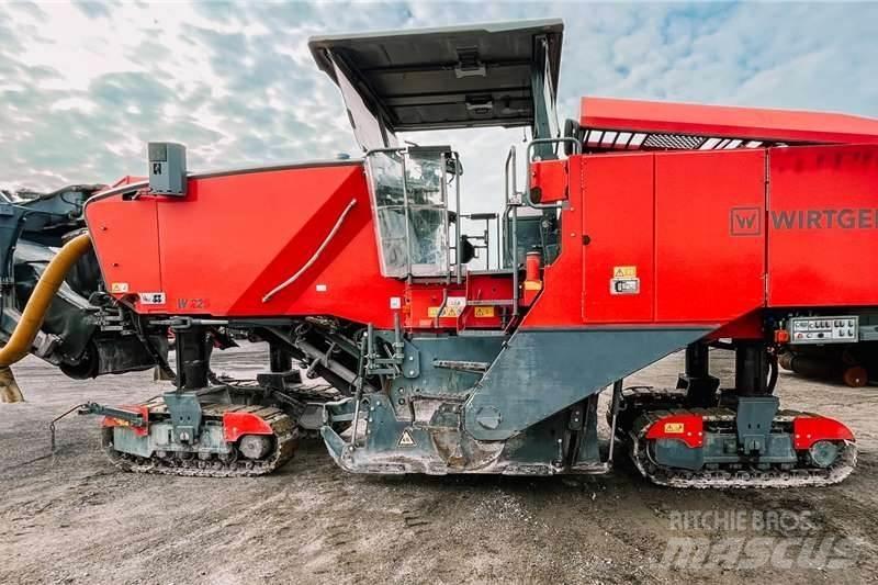 Wirtgen W220 Další
