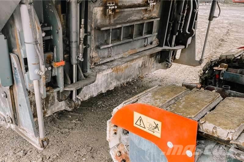 Wirtgen W220 Další