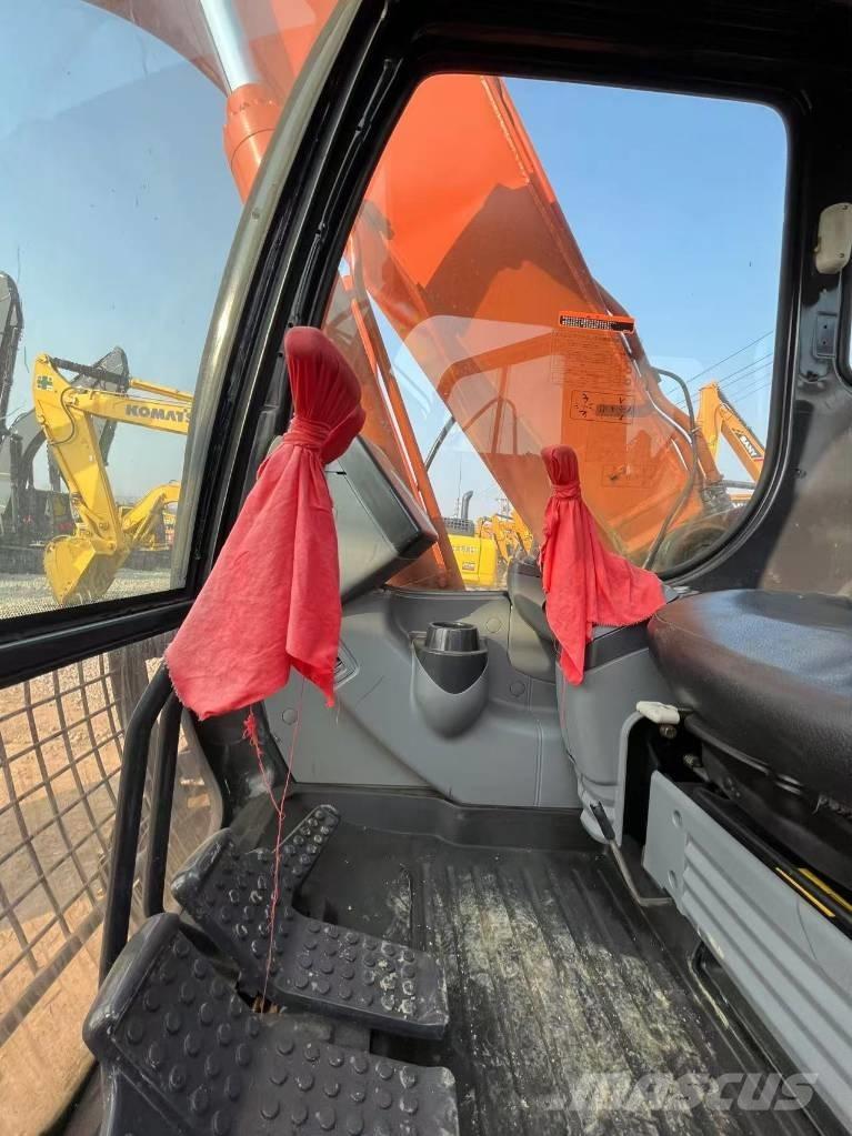 Hitachi ZX 160 Pásová rýpadla