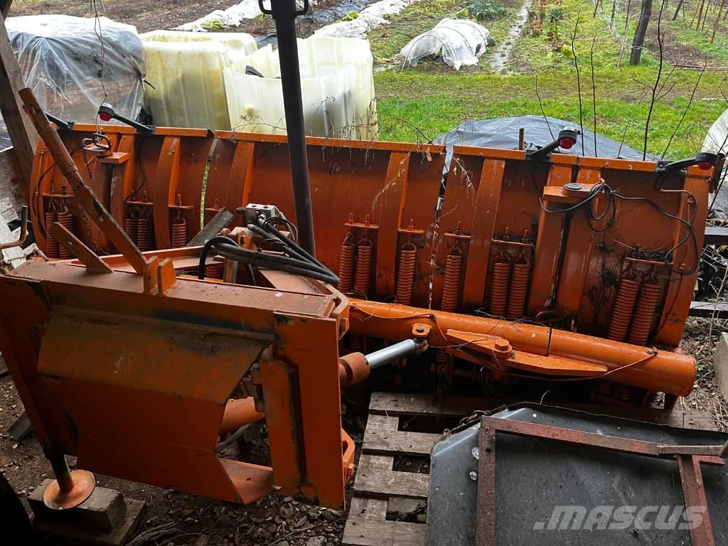  BOMBELLI LAMA 3 MT Sněžné pluhy, přední sněhové radlice