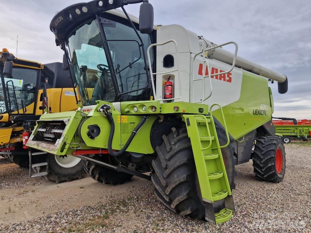 CLAAS Lexion 670 Sklízecí mlátičky