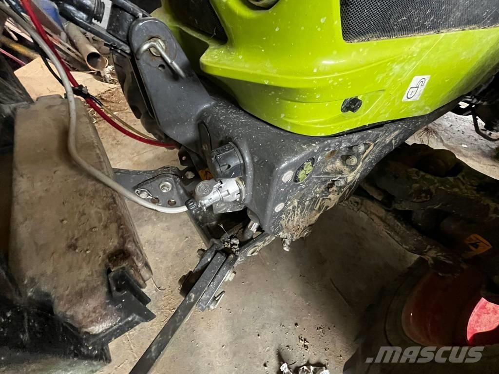 CLAAS Arion 470 Traktory