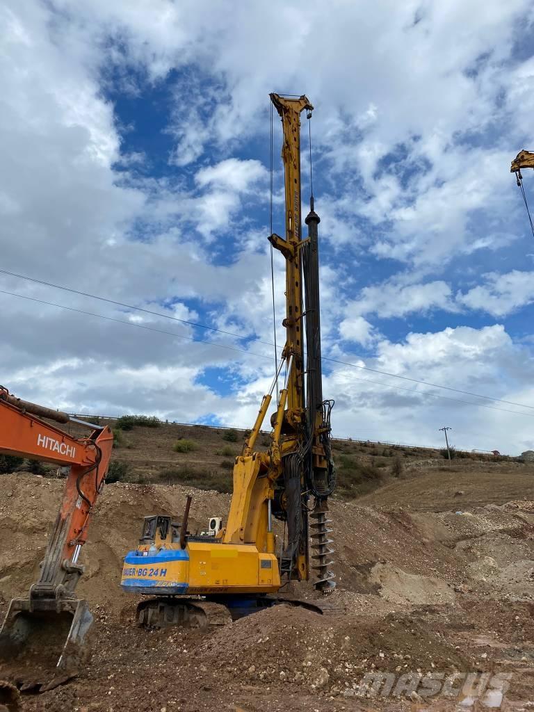 Bauer BG 24 H Velké vrtací stroje