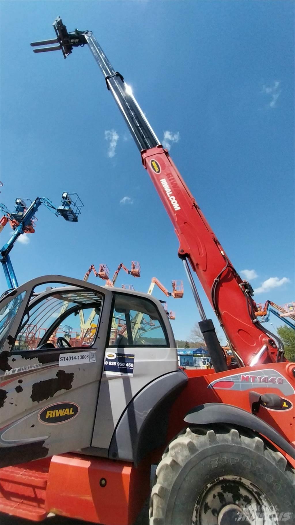 Manitou MT1440 Teleskopické manipulátory