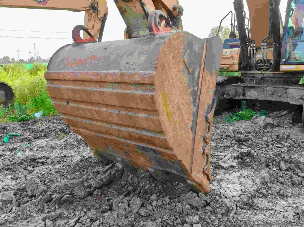 CAT 336 Pásová rýpadla