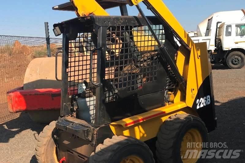 CAT 226B Další