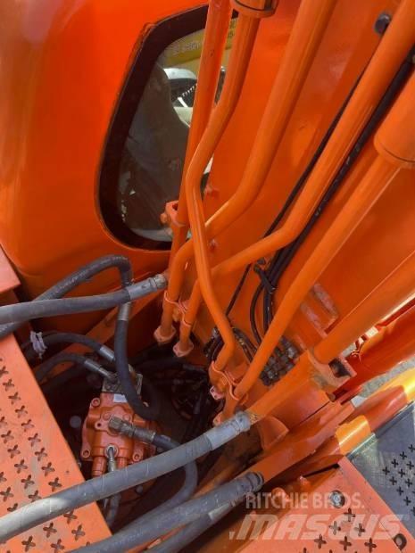 Doosan DX225LC-9C Pásová rýpadla