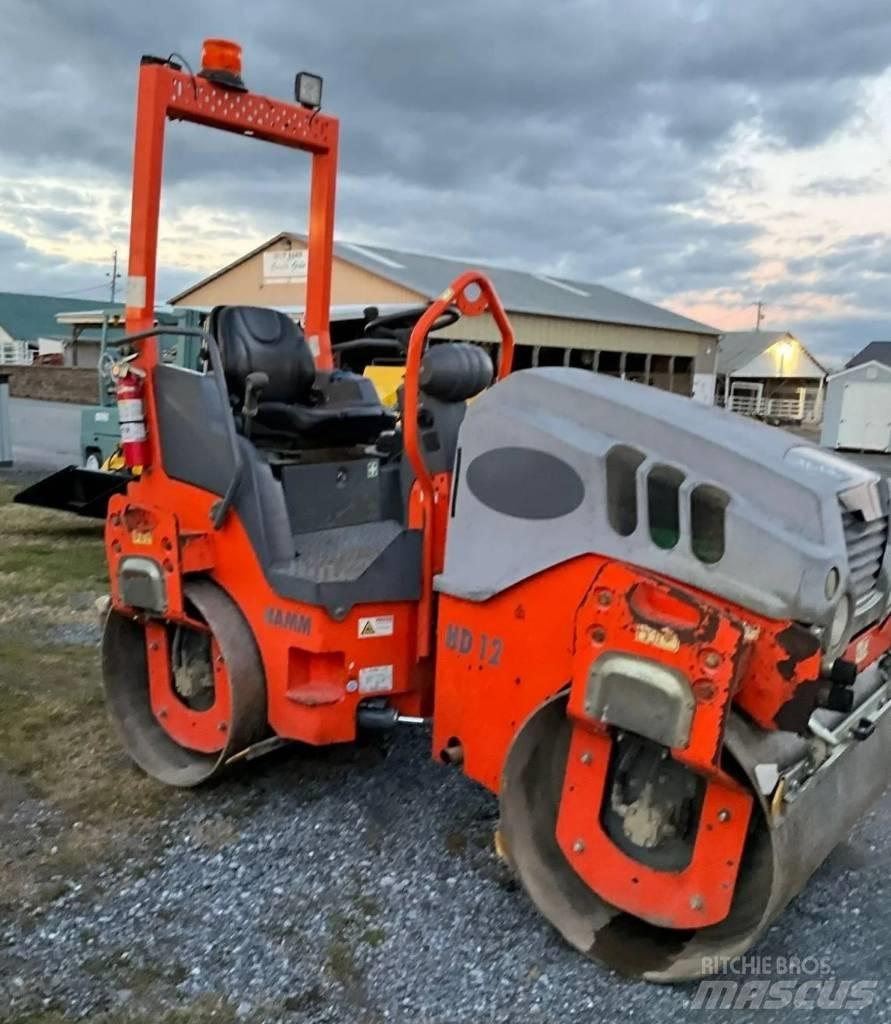 Hamm HD 12 VV Tandemové válce