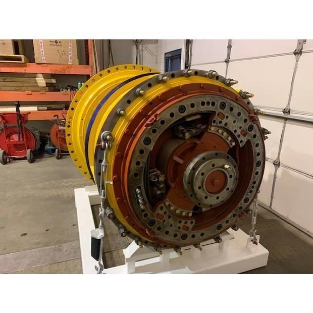 Komatsu 730 E Kloubové dempry