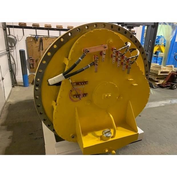 Komatsu 730 E Kloubové dempry