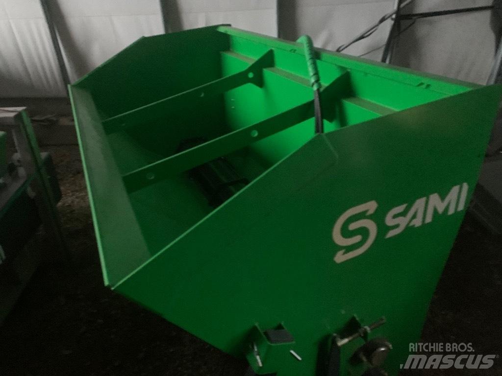 Sami SLH 2000 Sypače písku a soli