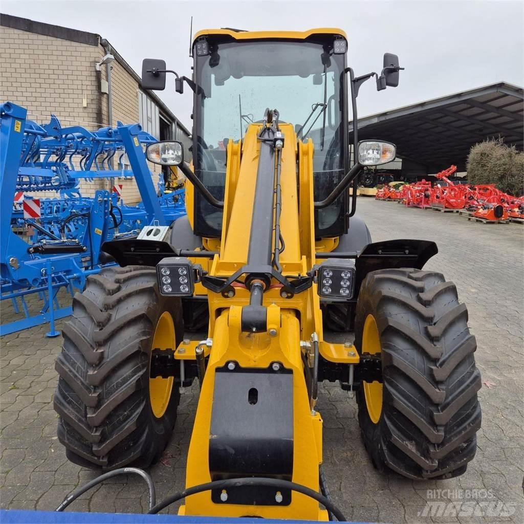 JCB TM 220 AGRI Teleskopické plošiny
