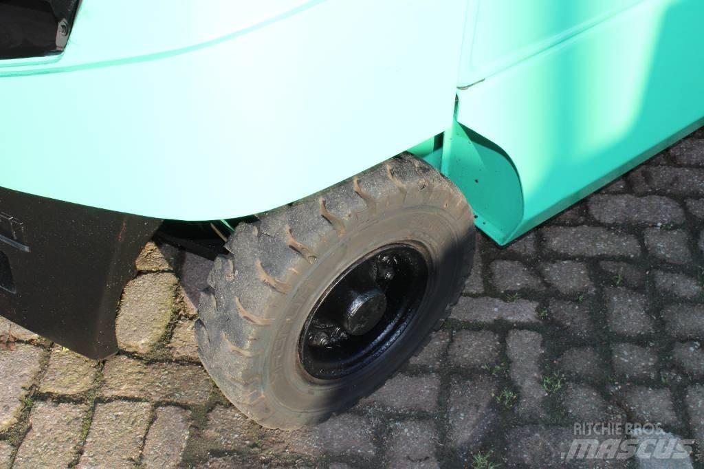 Mitsubishi FD25N Dieselové vozíky