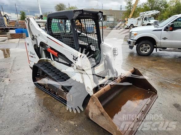 Bobcat T590 Smykem řízené nakladače