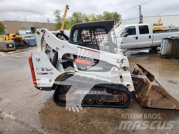 Bobcat T590 Smykem řízené nakladače