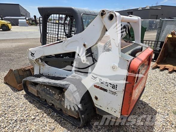 Bobcat T590 Smykem řízené nakladače