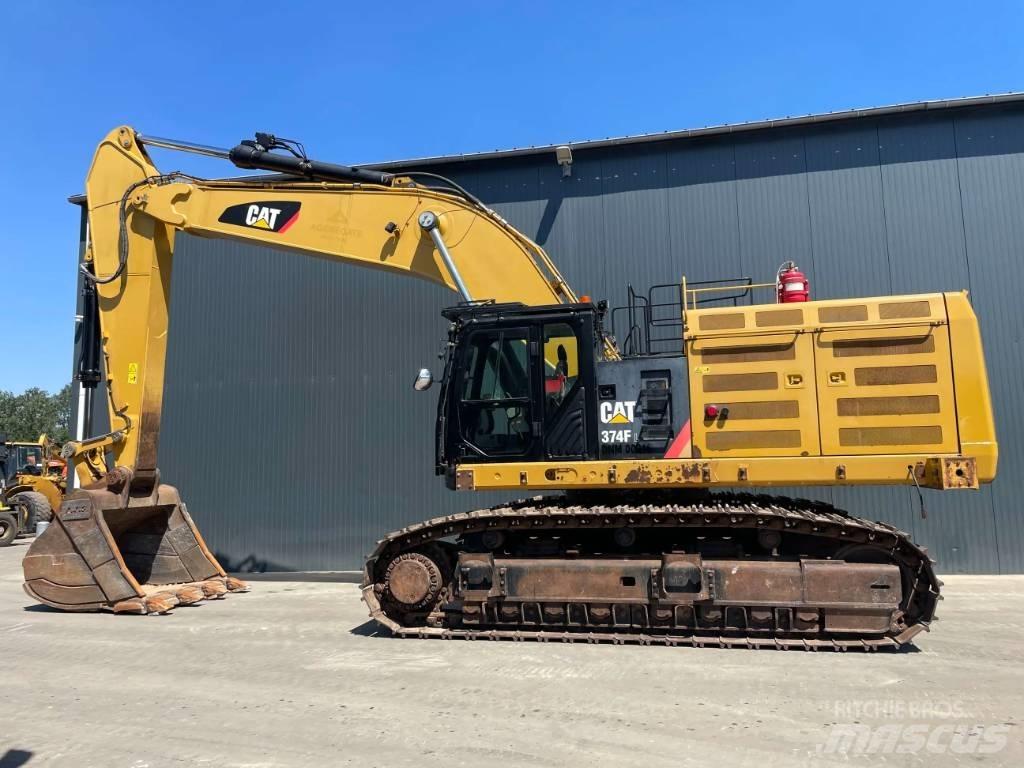CAT 374F L Pásová rýpadla