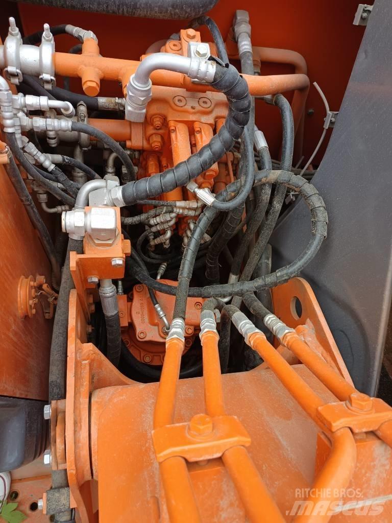 Hitachi ZX 80 Midi rýpadla 7t - 12t