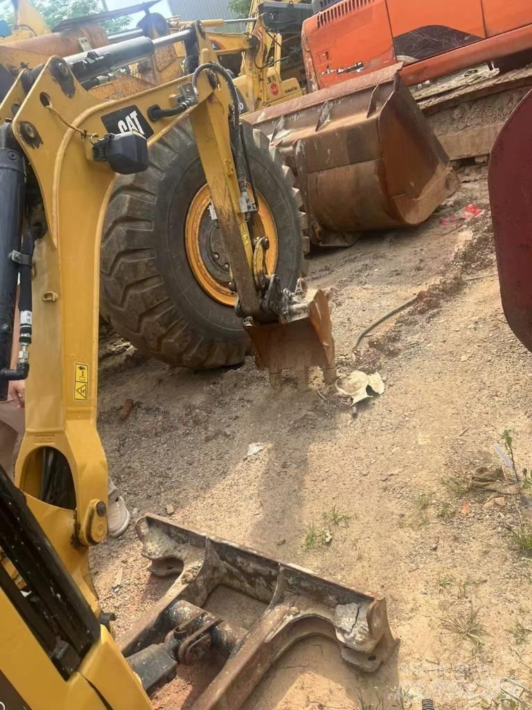 CAT 301.7 Mini rýpadla < 7t