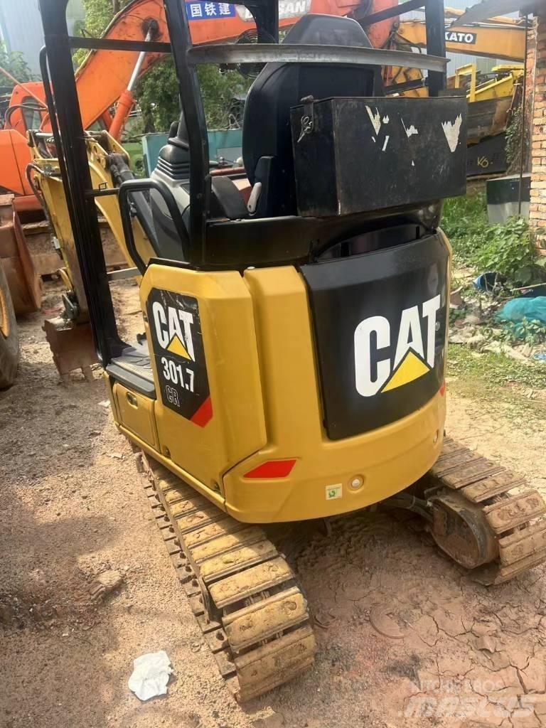 CAT 301.7 Mini rýpadla < 7t