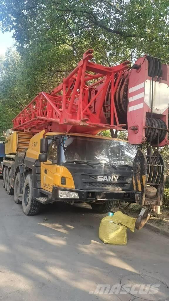 Sany STC 1000 S Univerzální terénní jeřáby