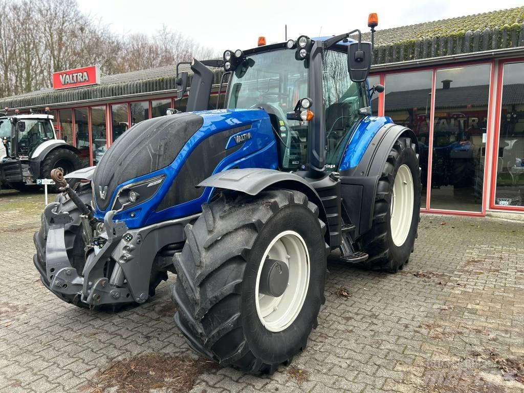 Valtra T 214 Versu Traktory