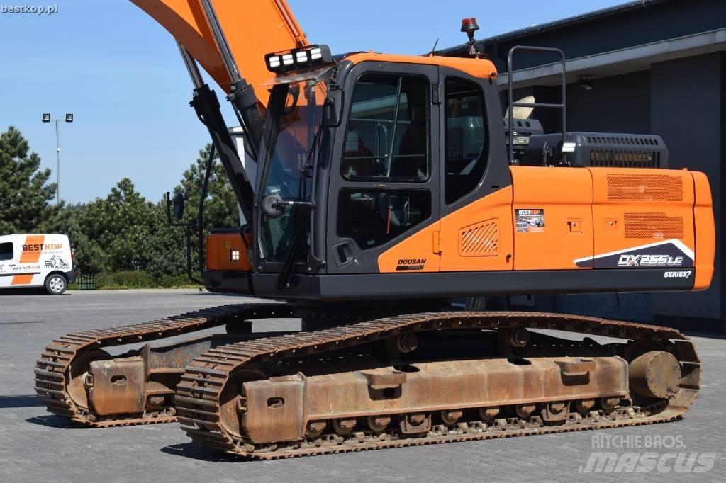 Doosan DX 255 LC-7 Pásová rýpadla