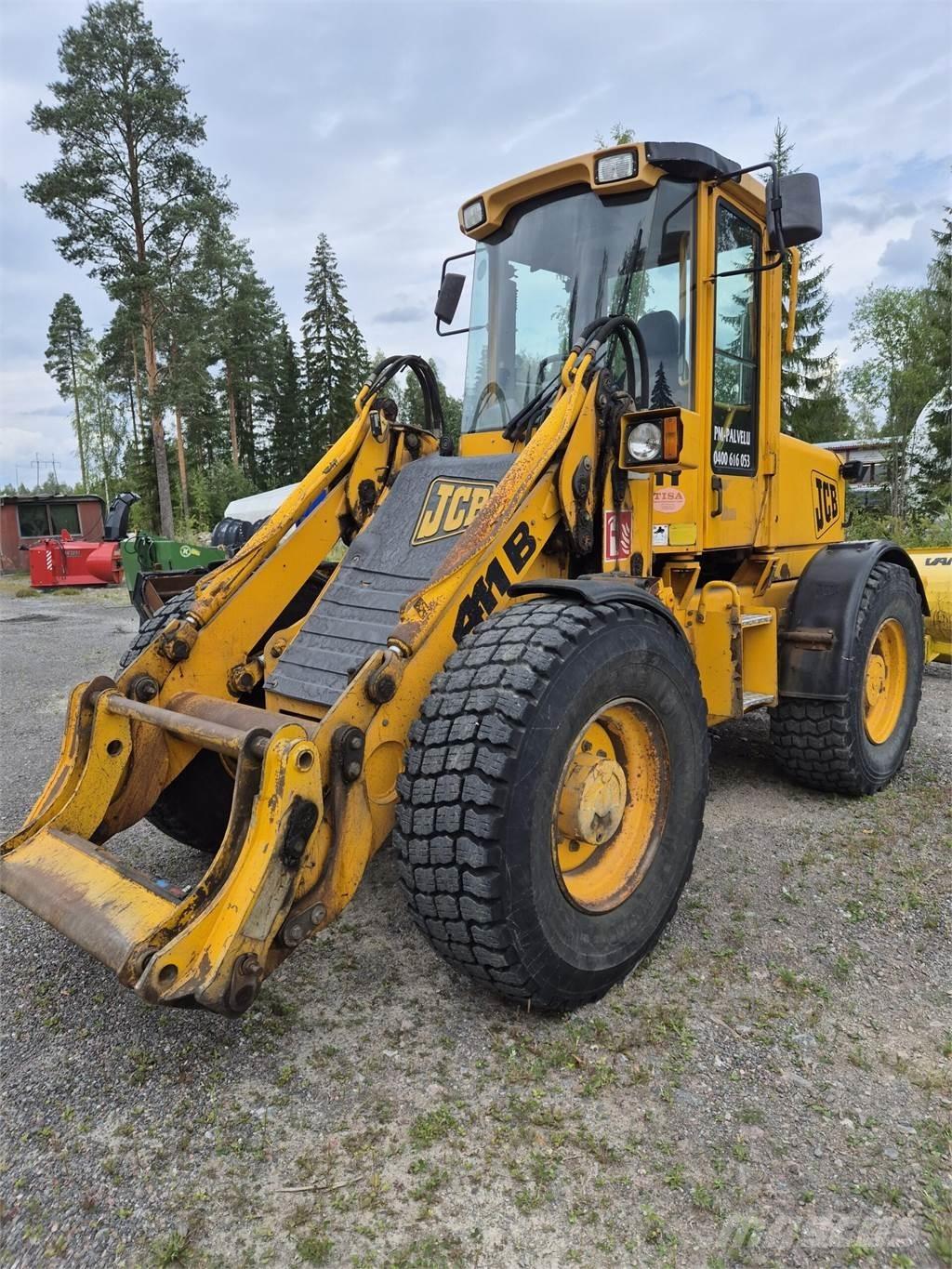 JCB 411B Kolové nakladače