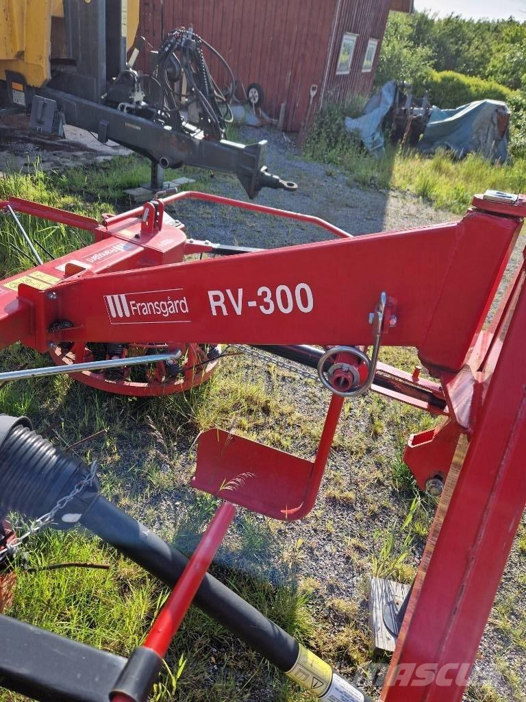 Fransgård RV 300 Obraceče a shrabovače sena