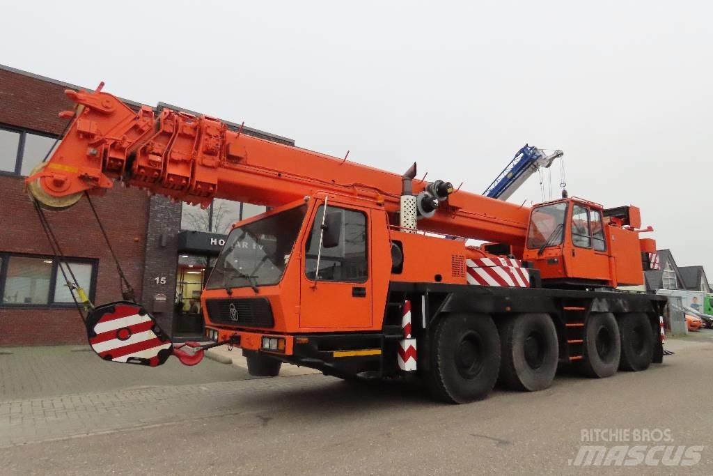 Krupp KMK 4080 Univerzální terénní jeřáby
