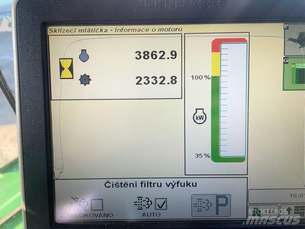 John Deere T 670 i Sklízecí mlátičky