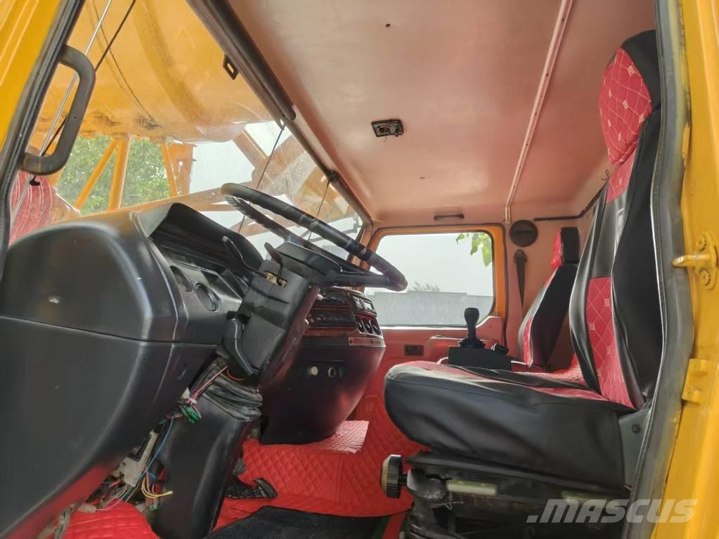 XCMG XCA 200 Univerzální terénní jeřáby