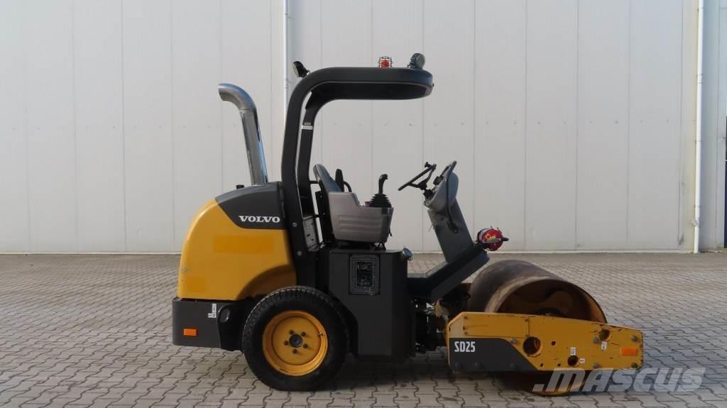 Volvo SD 25D Tahačové válce