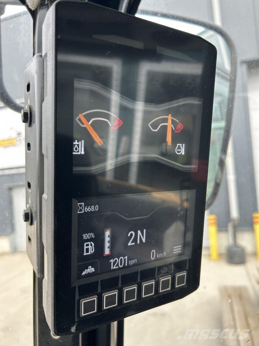 CAT 906M (8758) Víceúčelové nakladače