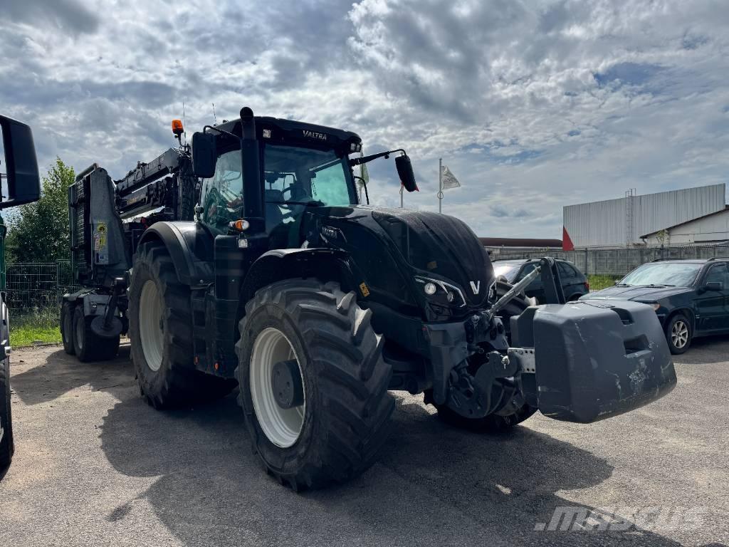 Valtra S 374 Traktory