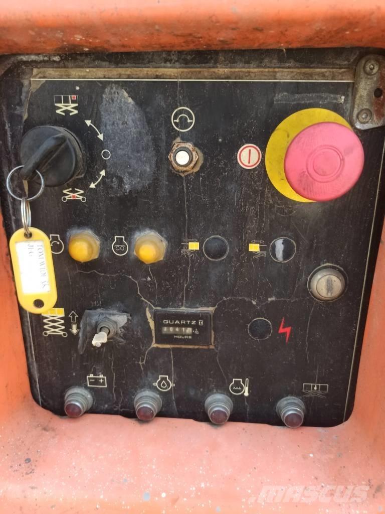 JLG 4394 RT Nůžková zvedací plošina