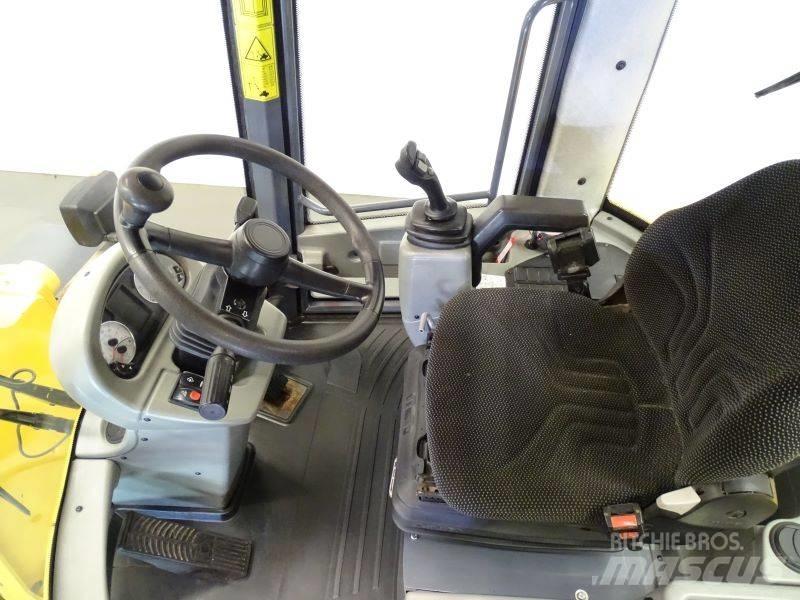 Yanmar V80 Kolové nakladače