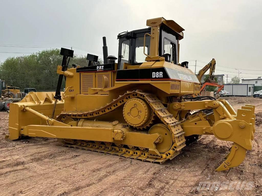 CAT D8R Pásové dozery