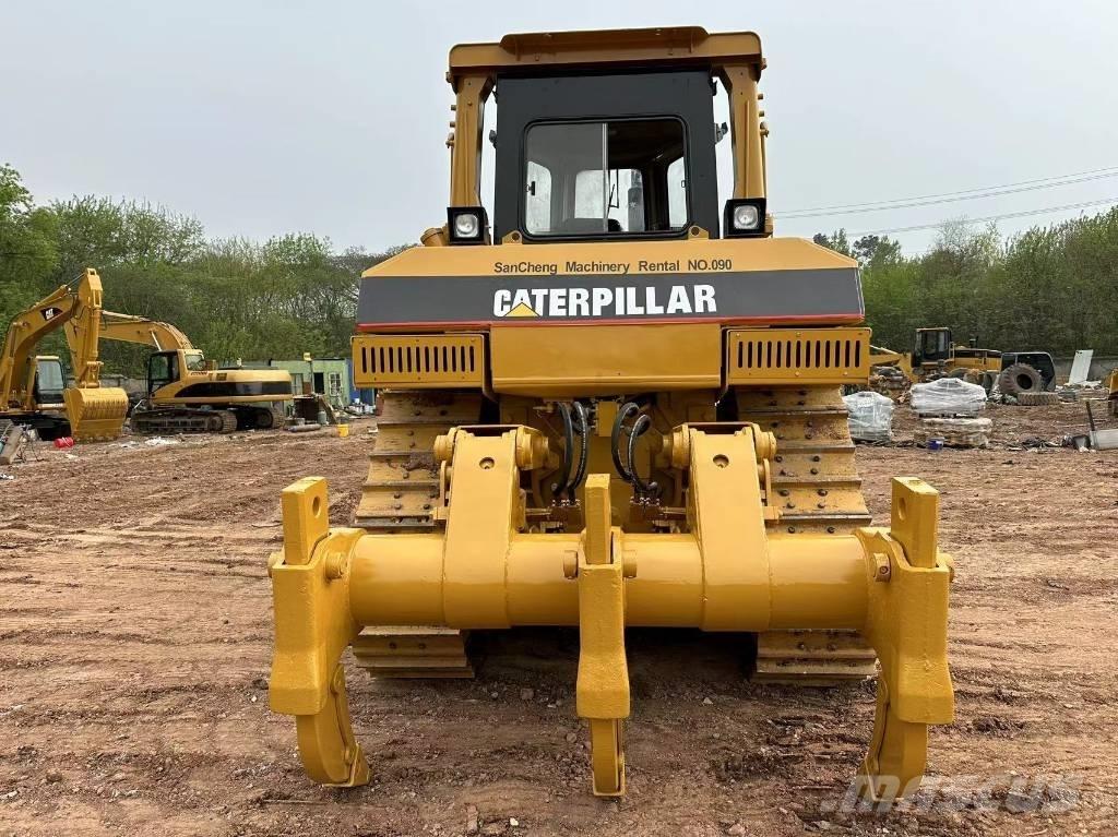 CAT D8R Pásové dozery