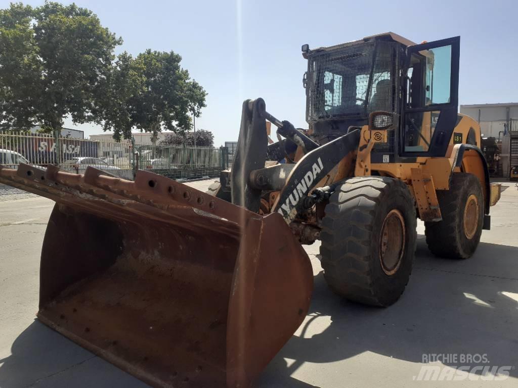 Hyundai HL 940A Kolové nakladače