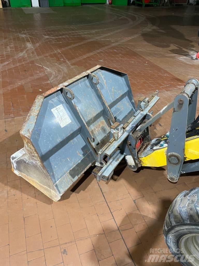Kramer 350 Smykem řízené nakladače