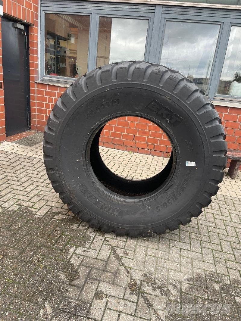 BKT 650/65R30,5 Pneumatiky, kola a ráfky